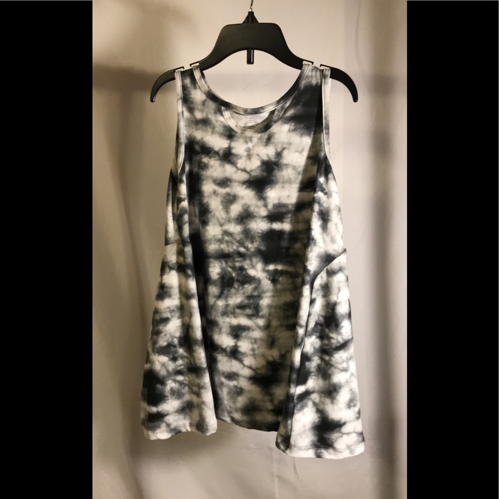 Never been worn girls tank top shirt!